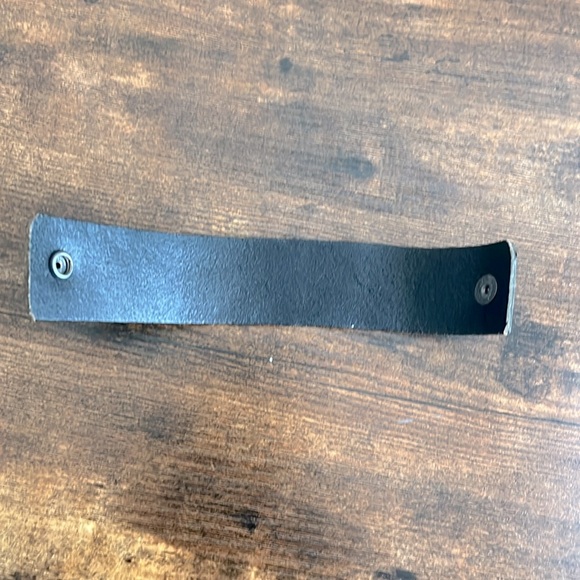Black Leather Snap Bracelet Unisex - Picture 3 of 3
